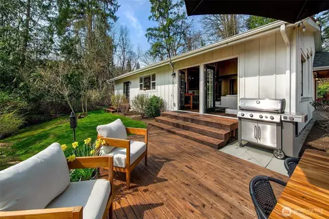 Exterior - 22422 9th Ave SE, Bothell, WA 98021 photo 3 of 17