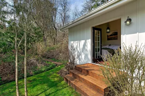 Exterior - 22422 9th Ave SE, Bothell, WA 98021 photo 6 of 17