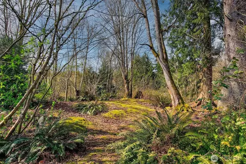 Exterior - 22422 9th Ave SE, Bothell, WA 98021 photo 15 of 17