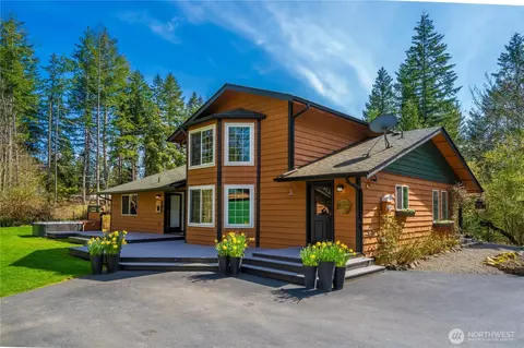 18820 224th Avenue Ct E, Orting, WA 98360