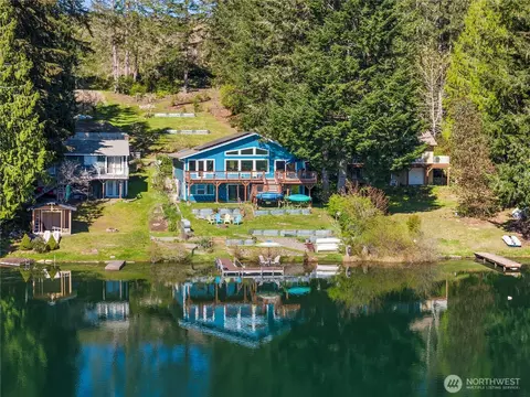 900 E Benson Lake Dr, Grapeview, WA 98546 photo 4