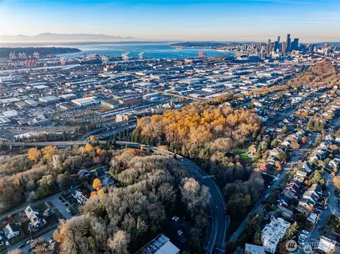 35 Nn 13th Ave, Seattle, WA 98144