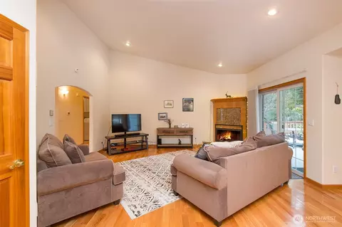 Living - 51 Forest Ridge Dr, Sequim, WA 98382 photo 2 of 2