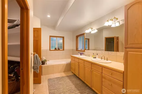 Bath - 51 Forest Ridge Dr, Sequim, WA 98382 photo 1 of 3