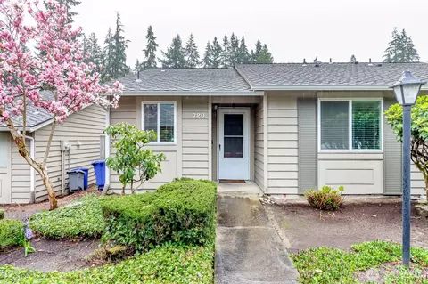 720 126th Ave NE #106, Bellevue, WA 98005