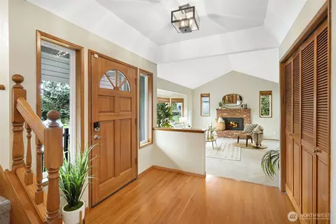 Entry Way - 9826 36th Dr SE, Everett, WA 98208 photo 1 of 1