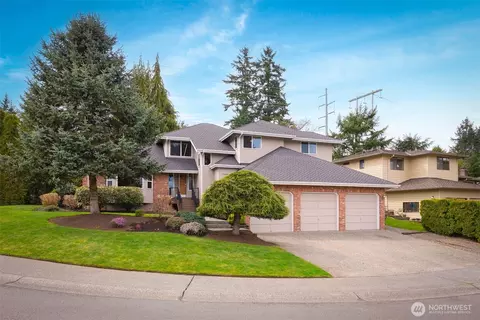 Exterior - 9826 36th Dr SE, Everett, WA 98208 photo 10 of 13