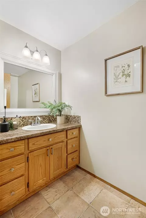 Bath - 9826 36th Dr SE, Everett, WA 98208 photo 1 of 4