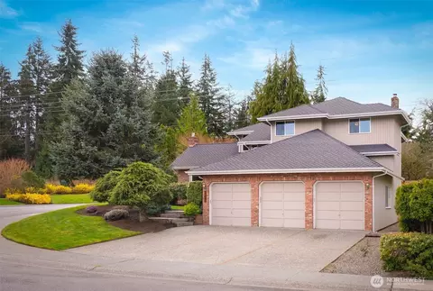 Exterior - 9826 36th Dr SE, Everett, WA 98208 photo 11 of 13