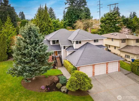 View/Area - 9826 36th Dr SE, Everett, WA 98208 photo 1 of 3