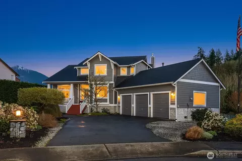 38578 SE Kimball Creek Dr, Snoqualmie, WA 98065