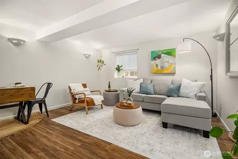 Living - 2511 California St #A, Everett, WA 98201 photo 1 of 2