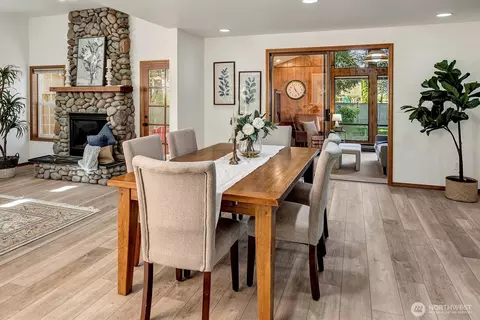 Dining - 19303 89th Ave NE, Bothell, WA 98011 photo 1 of 2