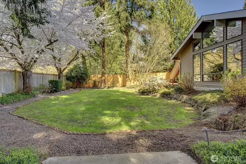 Exterior - 19303 89th Ave NE, Bothell, WA 98011 photo 5 of 8