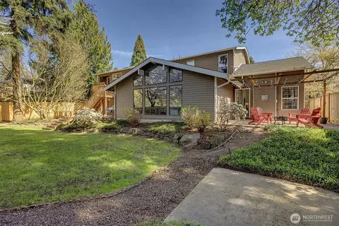 Exterior - 19303 89th Ave NE, Bothell, WA 98011 photo 3 of 8