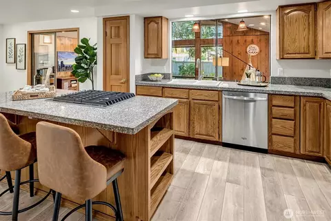Kitchen - 19303 89th Ave NE, Bothell, WA 98011 photo 1 of 3