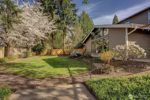 Exterior - 19303 89th Ave NE, Bothell, WA 98011 photo 8 of 8