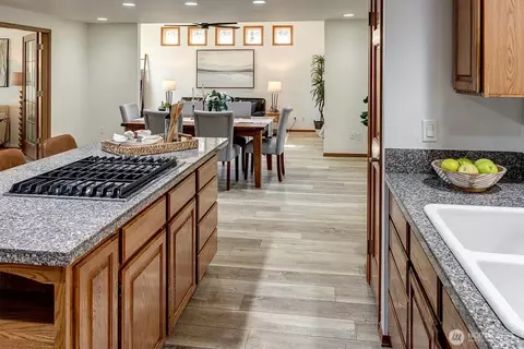 Kitchen - 19303 89th Ave NE, Bothell, WA 98011 photo 2 of 3