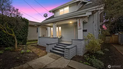 1127 NW 65th St, Seattle, WA 98117