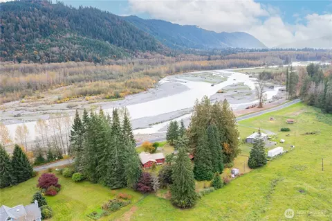 5950 Truck Rd, Deming, WA 98244