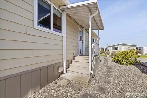 55 Juniper Mobile Ests, Sequim, WA 98382 photo 32