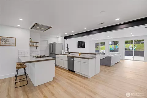 Kitchen - 13302 47th Ave SE, Mill Creek, WA 98012 photo 2 of 4