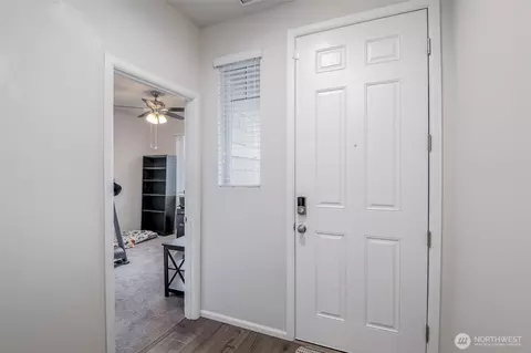 Entry Way - 106 Hickory Ave SW #45, Orting, WA 98360 photo 3 of 3