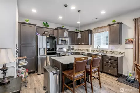 Kitchen - 106 Hickory Ave SW #45, Orting, WA 98360 photo 2 of 3