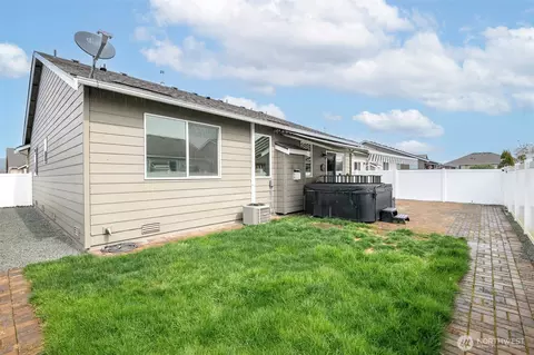 Exterior - 106 Hickory Ave SW #45, Orting, WA 98360 photo 4 of 8