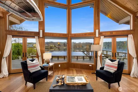 20539 Chief Sealth Dr NE, Indianola, WA 98342