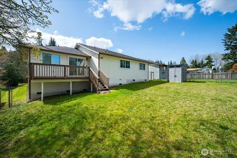 Exterior - 29 108th St SE, Everett, WA 98208 photo 2 of 3