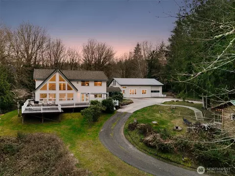 10234 Rising Hill Ln NW, Silverdale, WA 98383