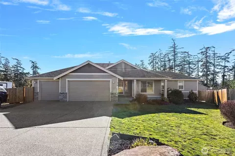 914 Cove View Cir, Oak Harbor, WA 98277