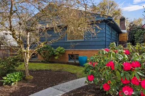 2125 NE 62nd St, Seattle, WA 98115