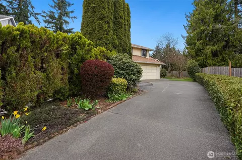 1022 152nd Pl SW, Lynnwood, WA 98087