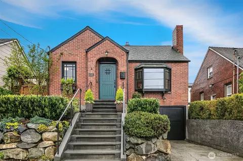 8345 17th Ave NW, Seattle, WA 98117