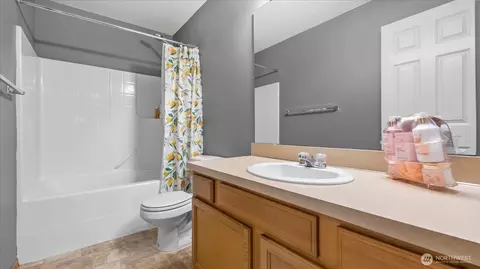 Bath - 17734 17th Ave E, Spanaway, WA 98387 photo 2 of 3