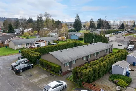 218 3rd Ave SW, Pacific, WA 98047