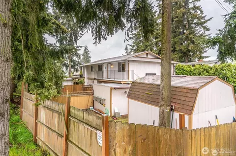 Exterior - 6321 Broadway Ave, Everett, WA 98203 photo 2 of 7