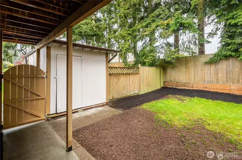 Exterior - 6321 Broadway Ave, Everett, WA 98203 photo 3 of 7