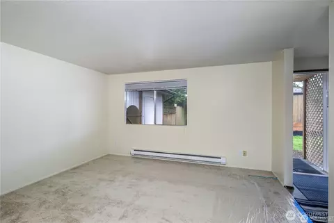 Living - 6321 Broadway Ave, Everett, WA 98203 photo 2 of 3