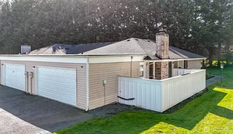 8630 Onyx Dr SW #D, Lakewood, WA 98498