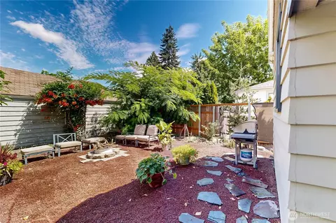 Exterior - 973 E Alder, Walla Walla, WA 99362 photo 8 of 12
