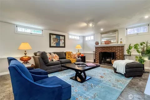 Living - 973 E Alder, Walla Walla, WA 99362 photo 4 of 4