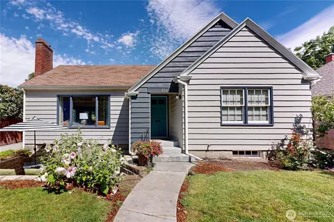 Exterior - 973 E Alder, Walla Walla, WA 99362 photo 2 of 12