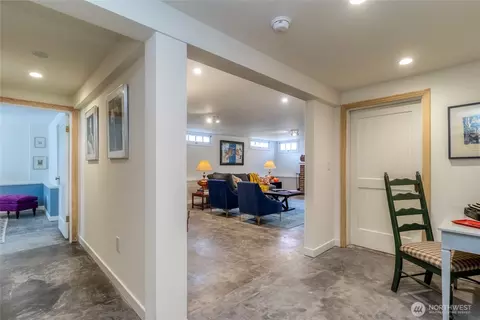 Entry Way - 973 E Alder, Walla Walla, WA 99362 photo 5 of 6