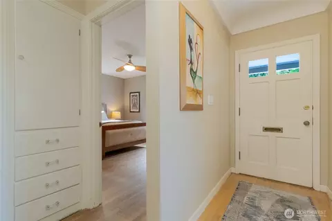 Entry Way - 973 E Alder, Walla Walla, WA 99362 photo 1 of 6