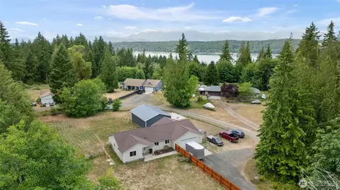 231 E Heights Pl N, Belfair, WA 98528