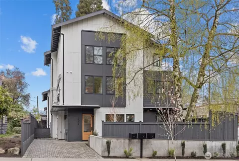 7504 31st Ave NE, Seattle, WA 98115