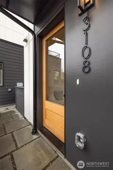 3108 NE 75th St, Seattle, WA 98115